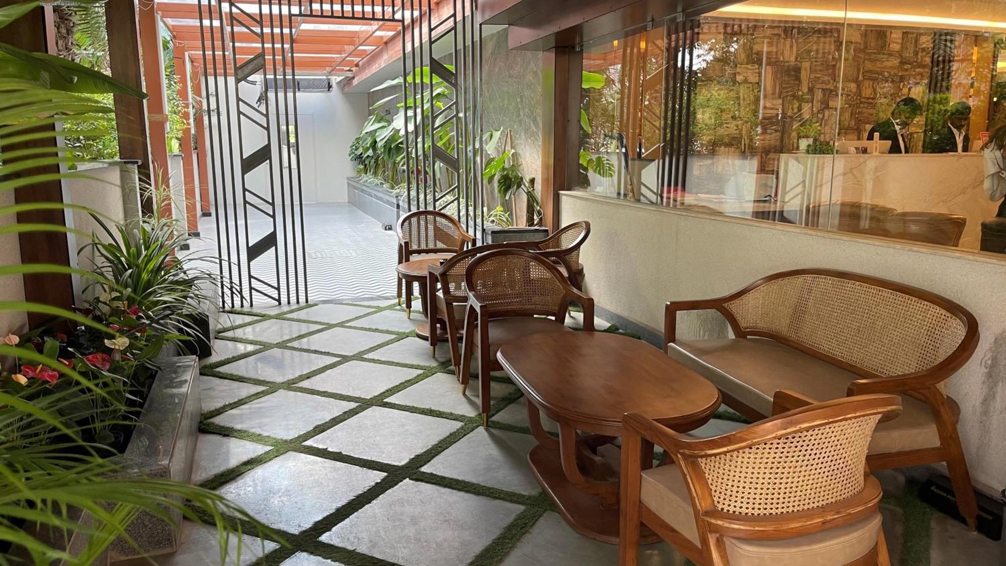 Hotel Silver Cle Haiderabad Buitenkant foto
